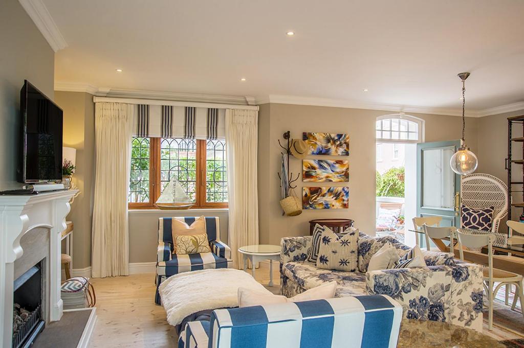 Villa Charming Coastal Townhouse At The Majestic Kalk Bay Esterno foto